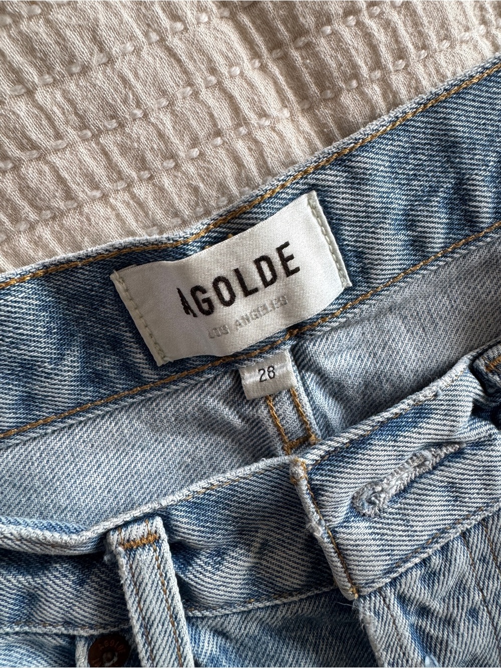 AGOLDE Riley Shorts - Picture 2 of 5